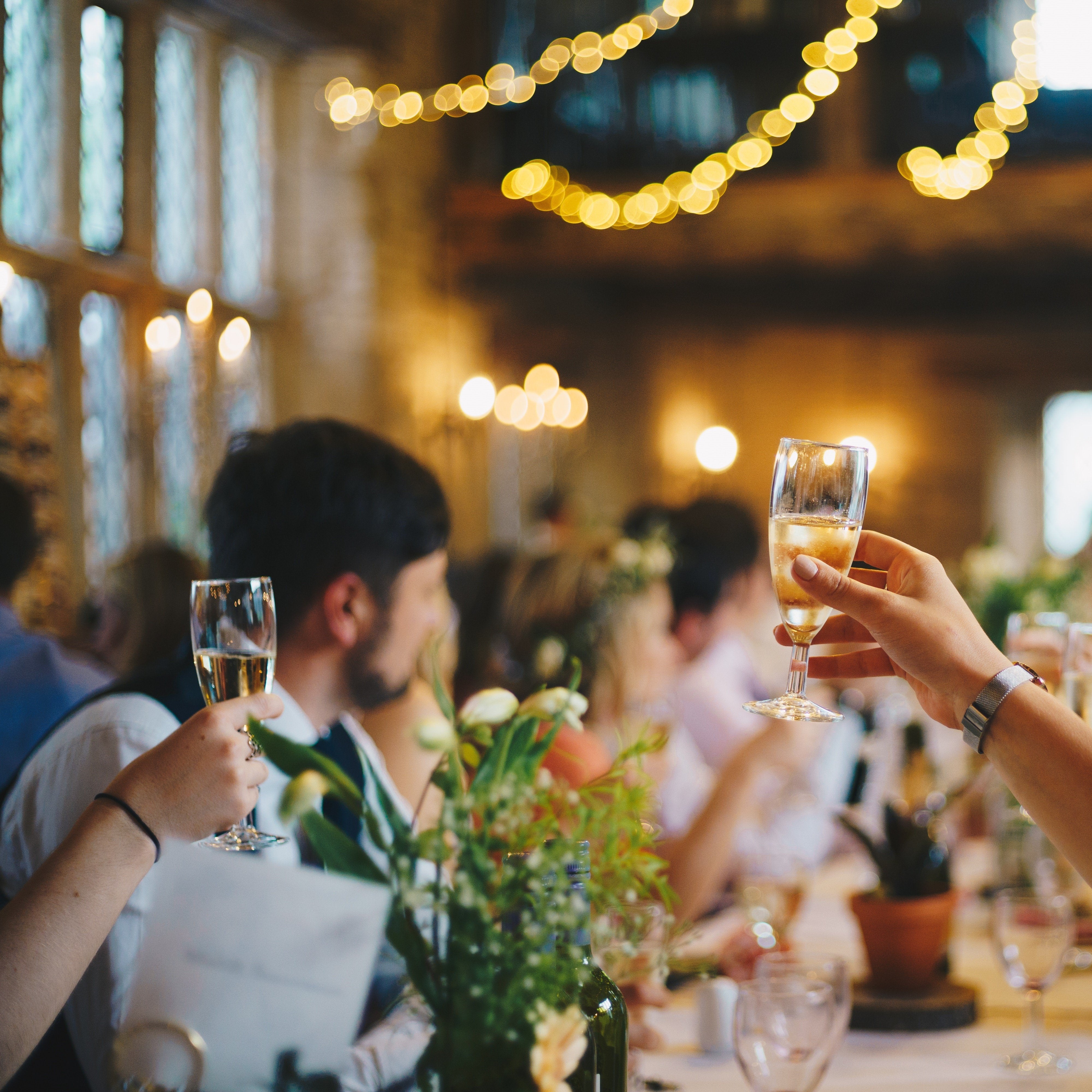 How to dress for a rehearsal dinner